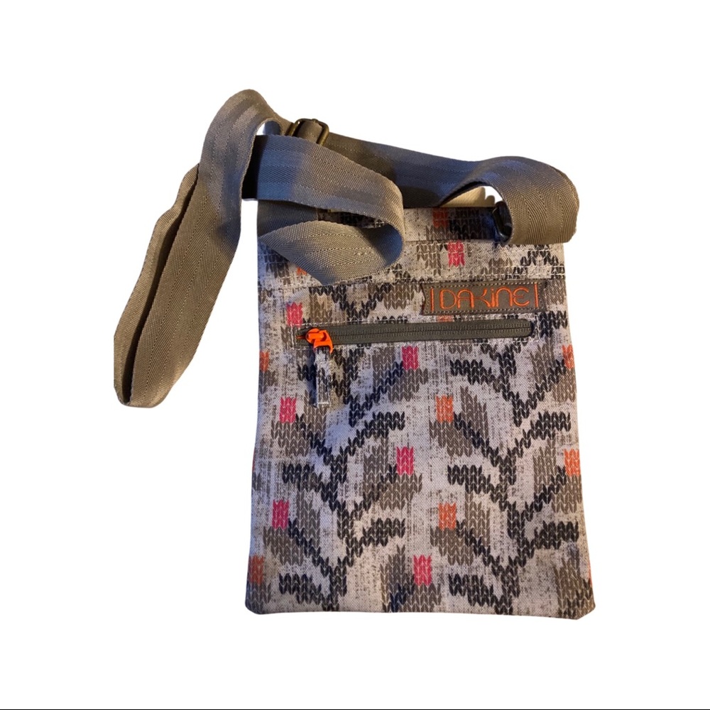 $FINAL! DaKine Crossbody Jive Bag! EUC-Perfect for the mountains or Main Street!